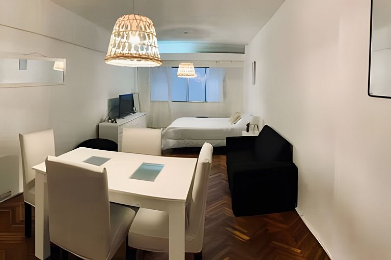 Spacious Studio Apartment in Downtown Buenos Aires (2D)