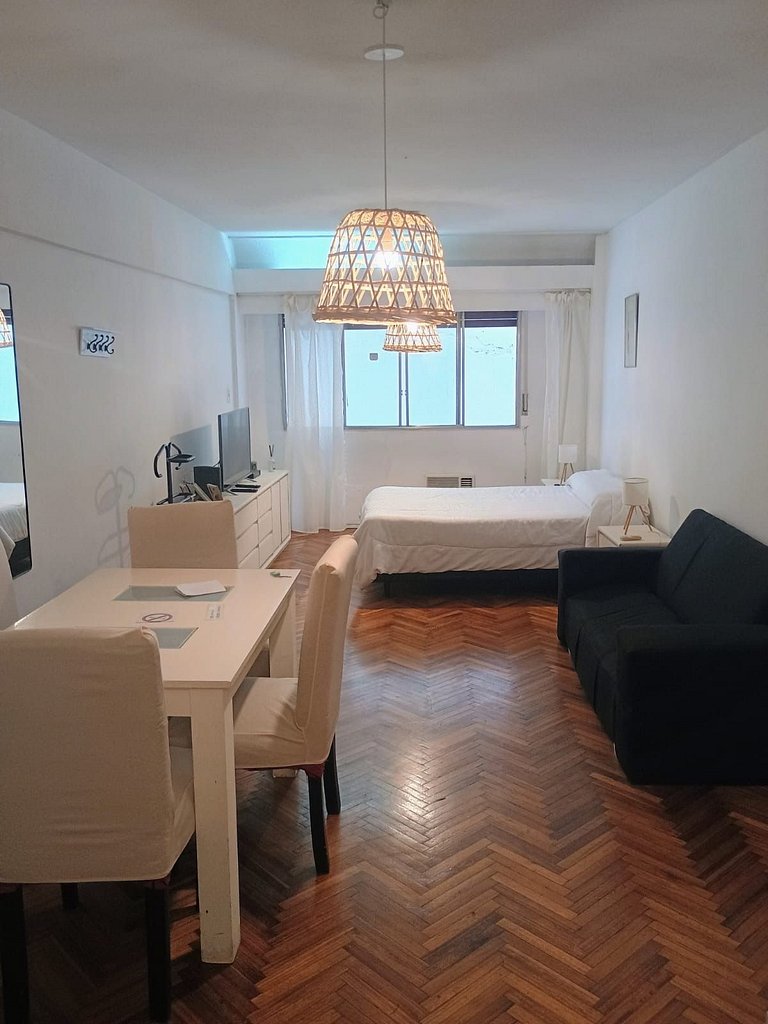 Spacious Studio Apartment in Downtown Buenos Aires (2D)