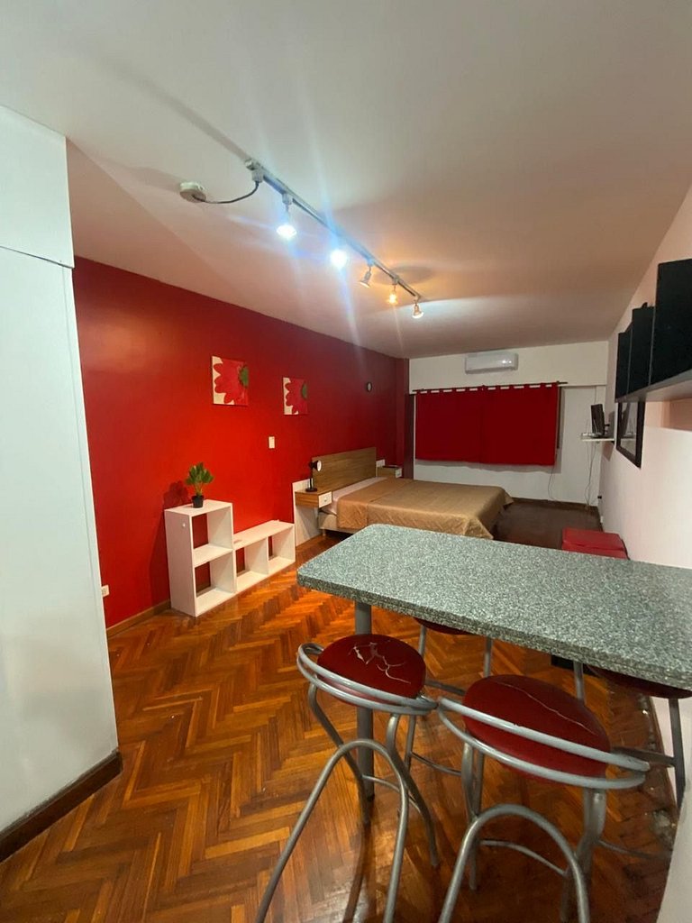 Gran monoambiente en centro de Buenos Aires (1C)