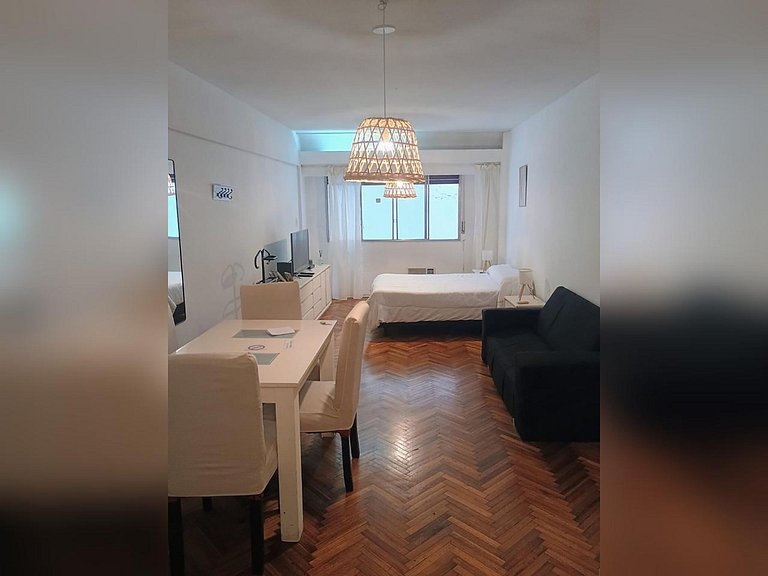 Spacious Studio Apartment in Downtown Buenos Aires (2D)