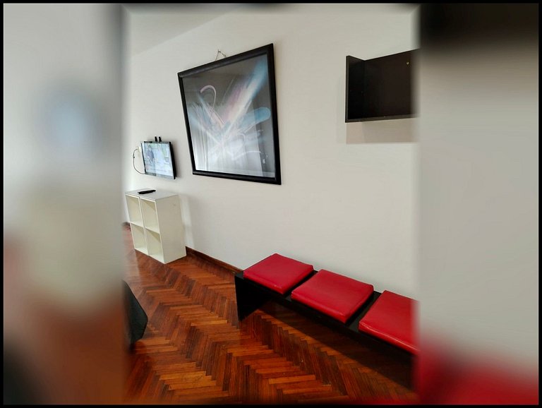 Large studio apartment in downtown Buenos Aires (1C)